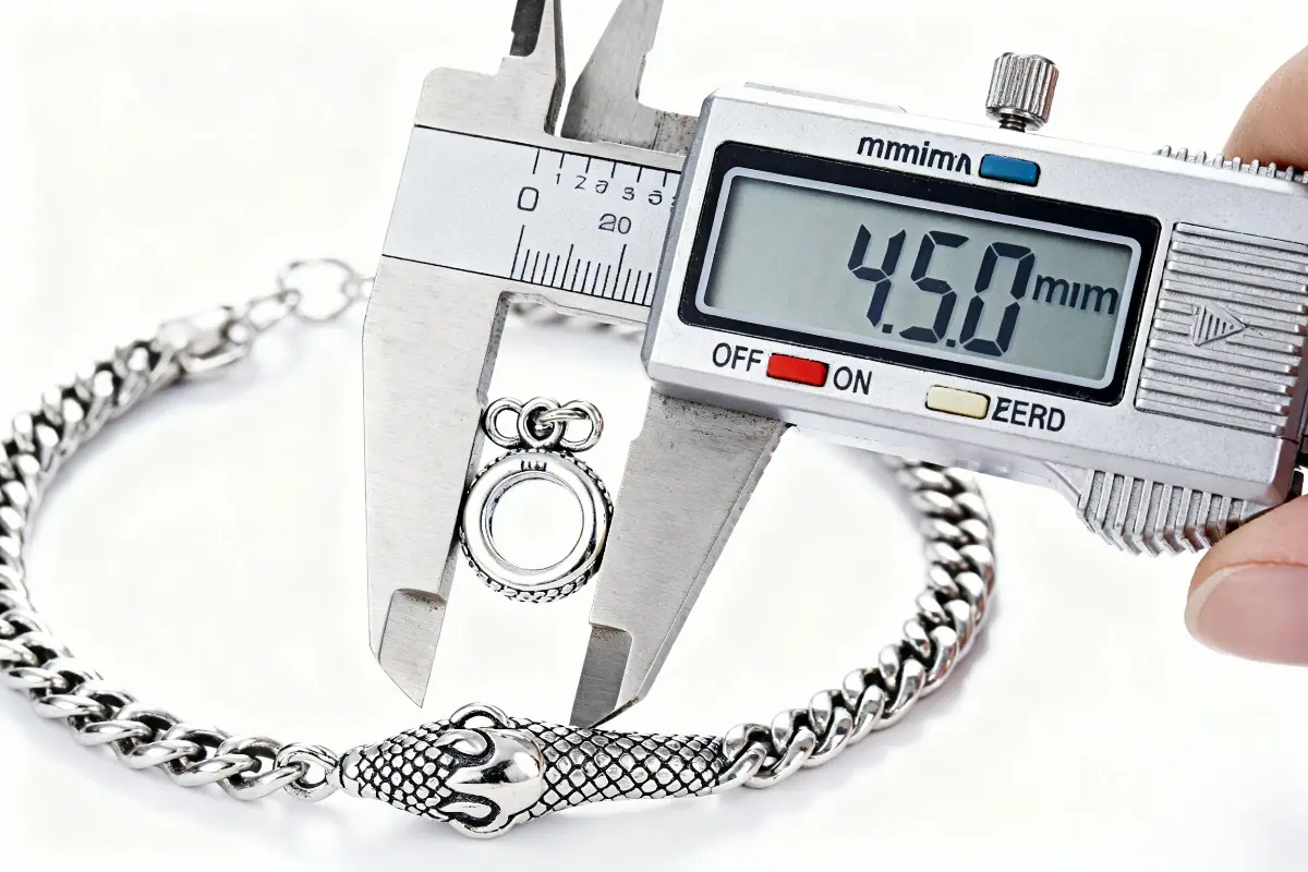 Gnoce charm 4.5mm core hole measurement with digital caliper for Pandora compatibility