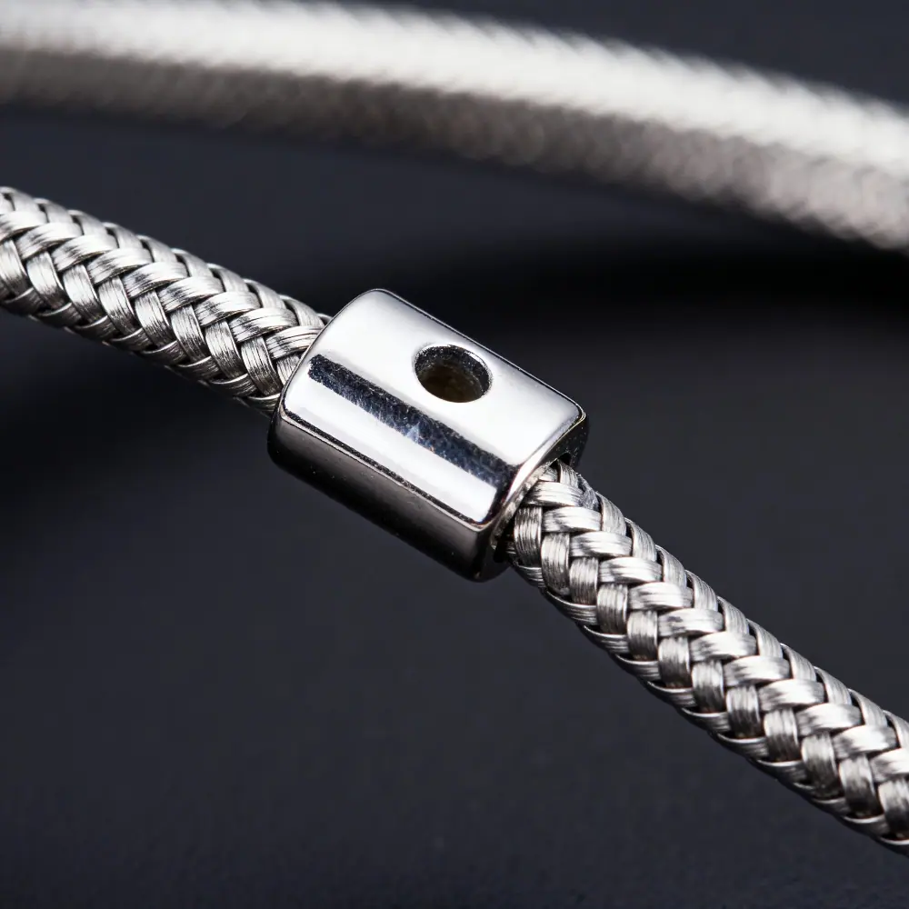 Gnoce charm fitting perfectly onto a Pandora Moments snake chain bracelet